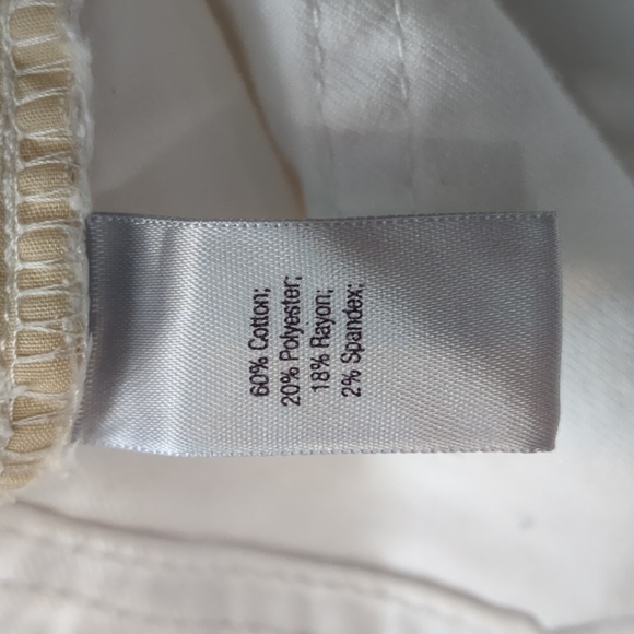 💙new item💙Jennifer Lopez white cropped jeans - Picture 12 of 14